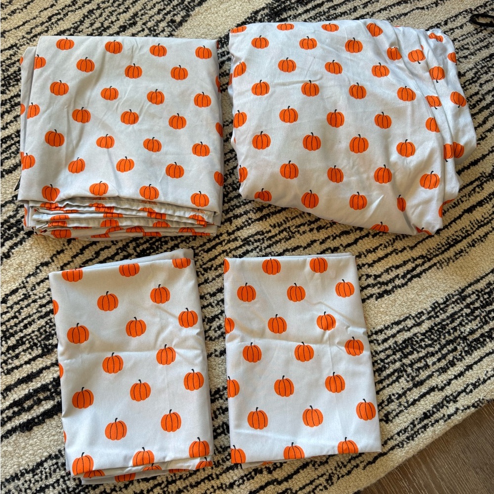Cynthia Rowley Full Sized Pumpkin Sheets
